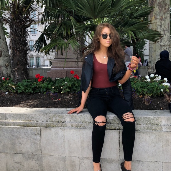 Meet your Posher, Hailey - Picture 1 of 1